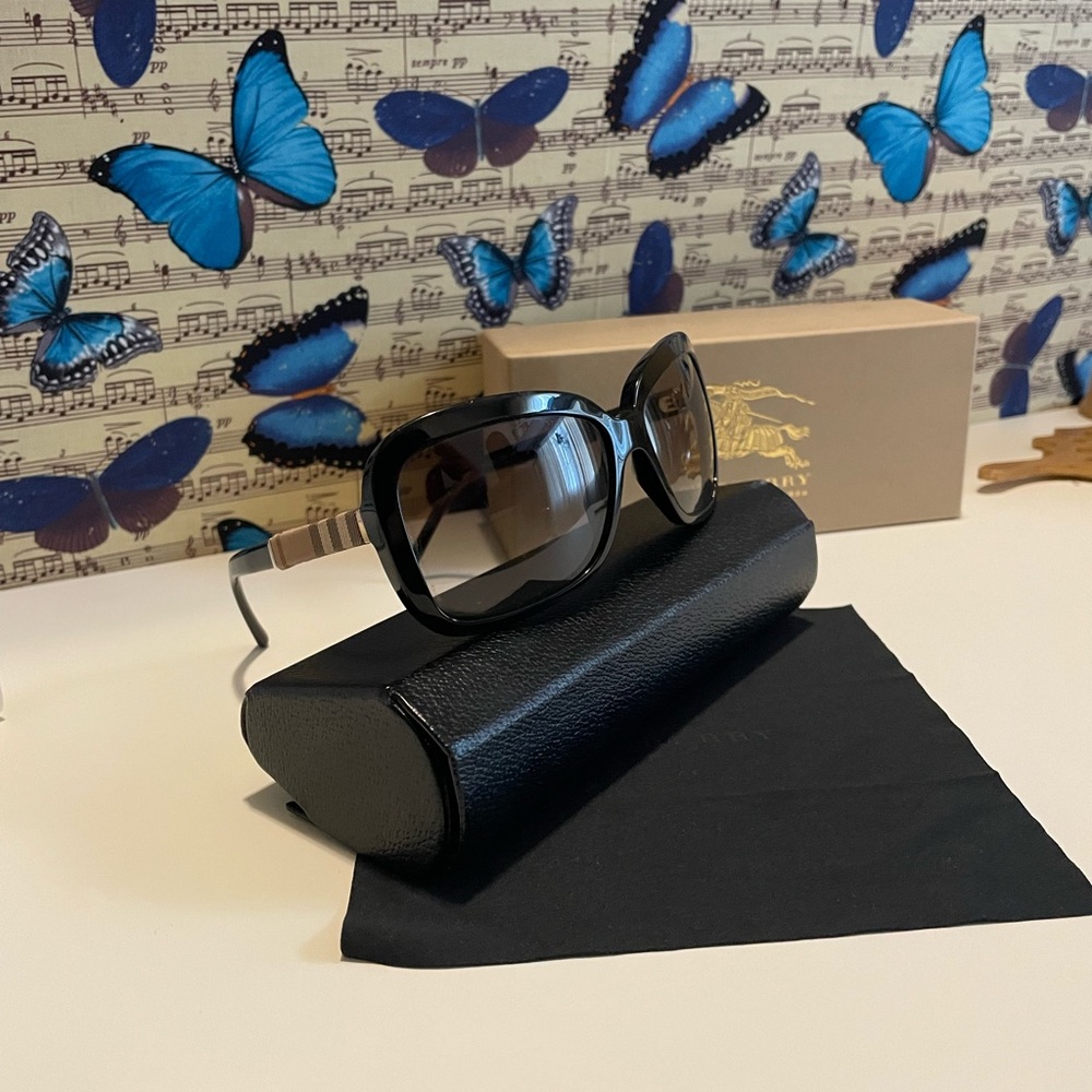 Burberry Black Sunglasses